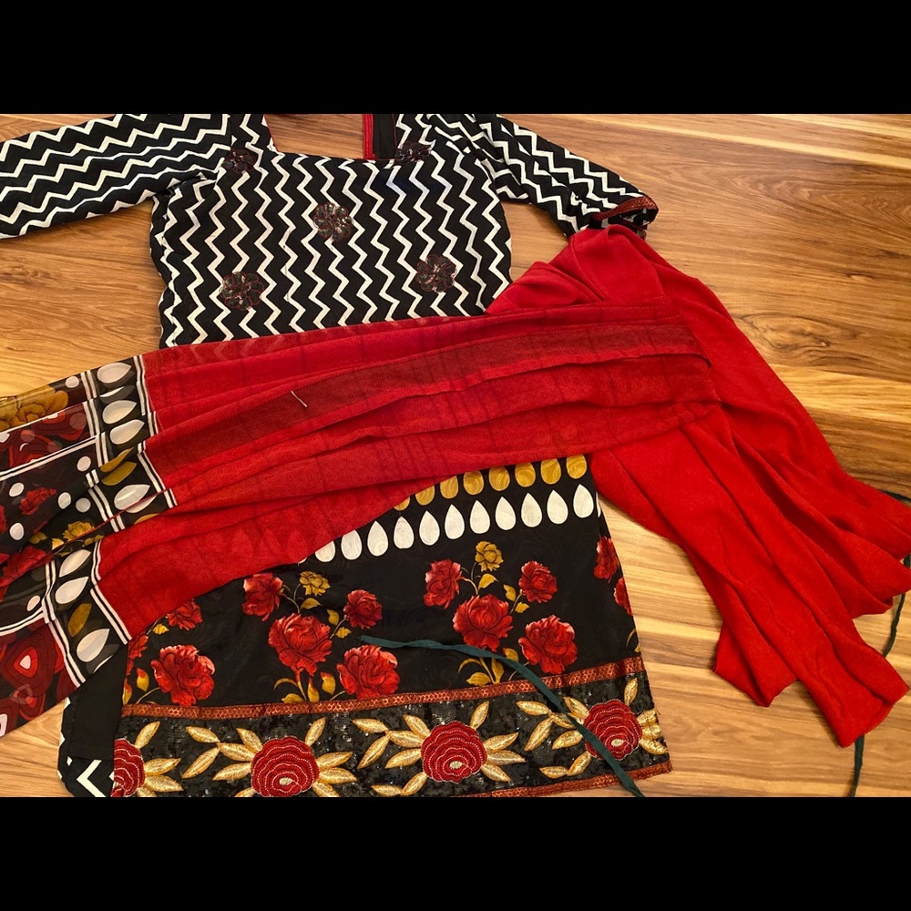 Crepe salwar kameez NO OFFERS